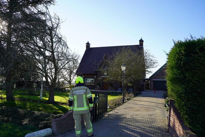 Weg afgesloten vanwege brand in schoorsteen