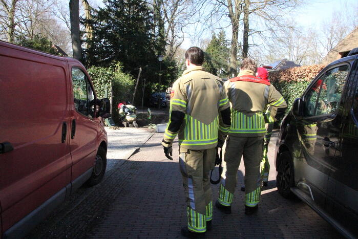 Gaslekkage geraakt bij slaan van paaltje