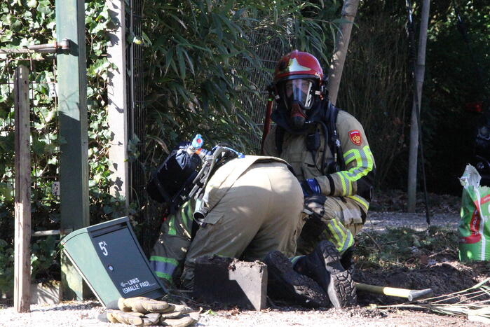 Gaslekkage geraakt bij slaan van paaltje