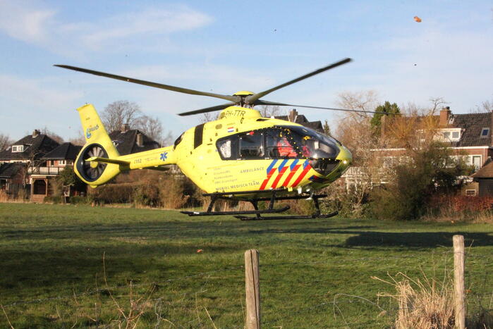 Traumahelikopter met trauma-arts voor incident met kind