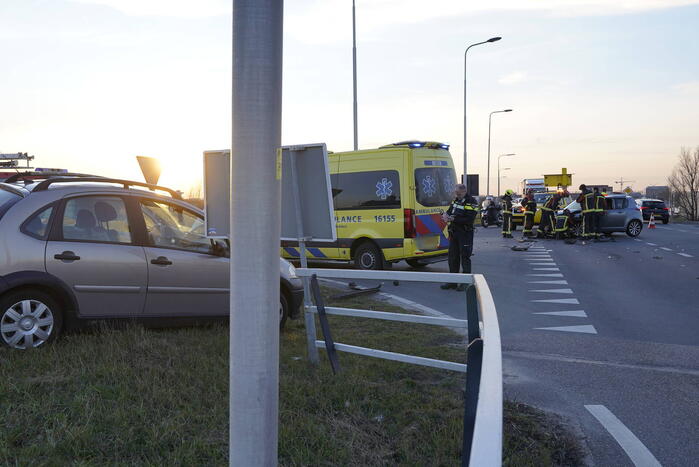 Flinke schade bij aanrijding op kruising
