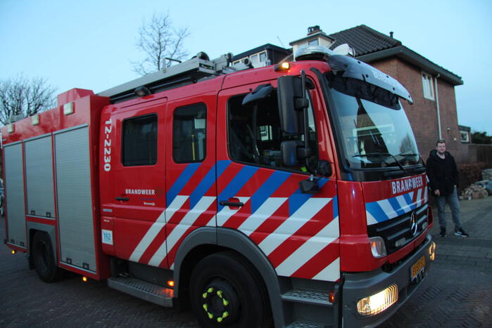 Brand in schoorsteen van woning
