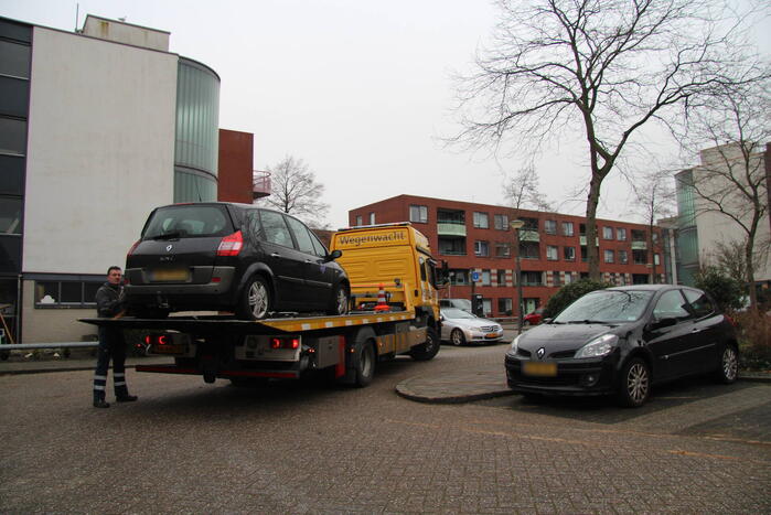 Meerdere mensen onderuit door lang oliespoor