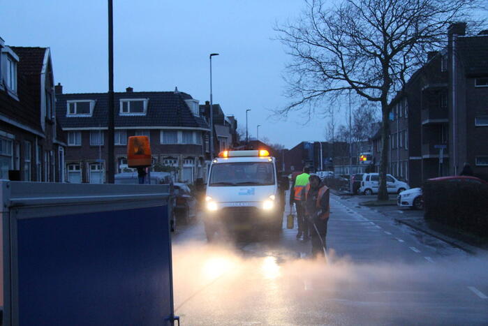 Meerdere mensen onderuit door lang oliespoor