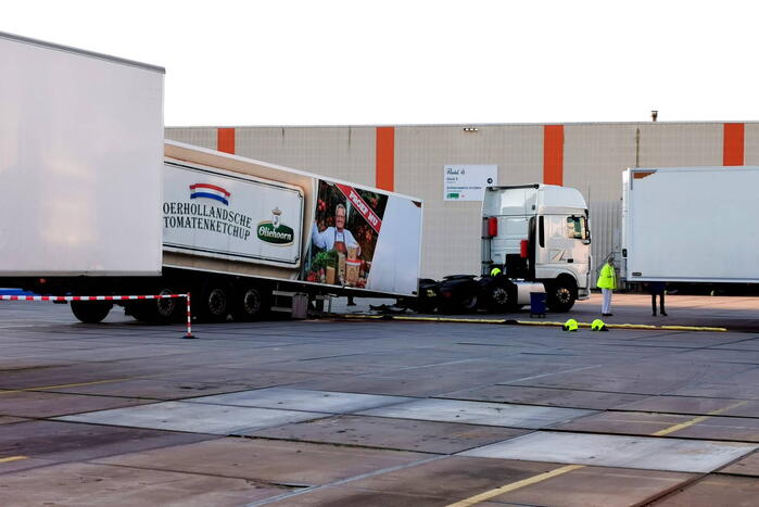 Oplegger schiet los van trekker