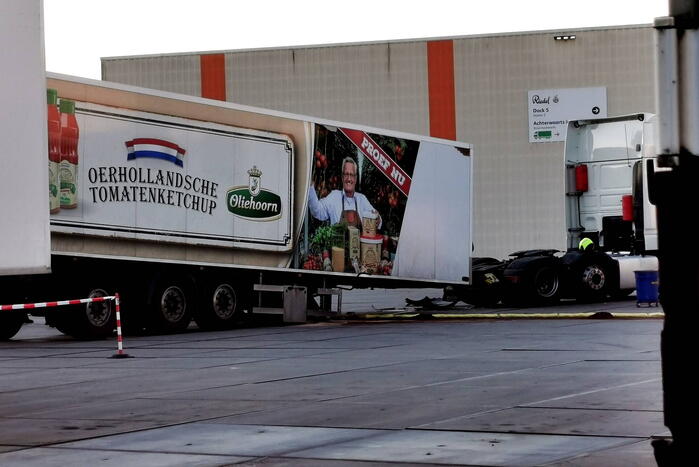 Oplegger schiet los van trekker