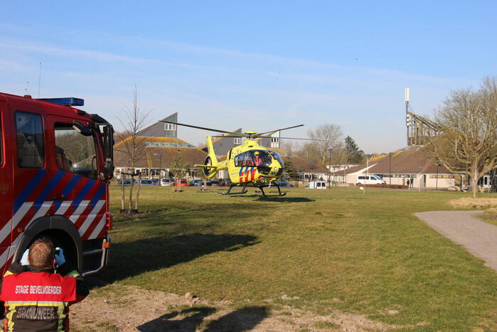 Traumahelikopter trekt veel bekijks