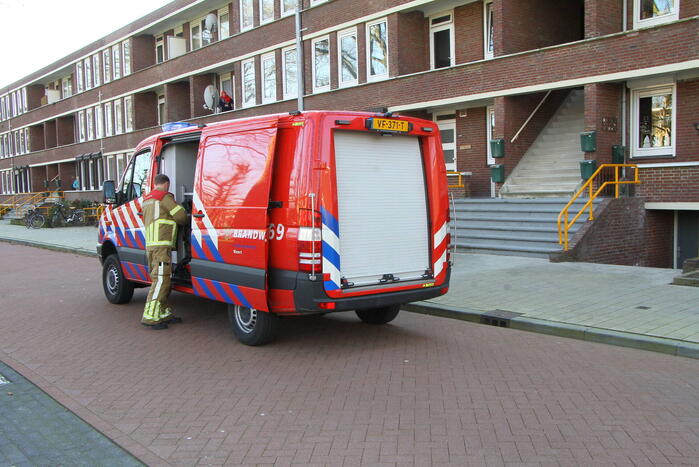 Omwonenden zien rook in portiekwoning
