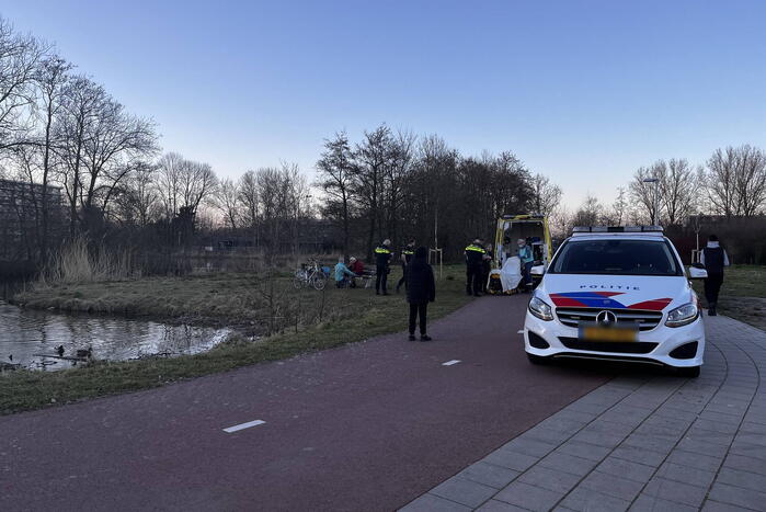 Twee fietsers hard ten val