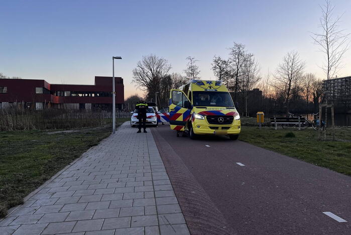 Twee fietsers hard ten val