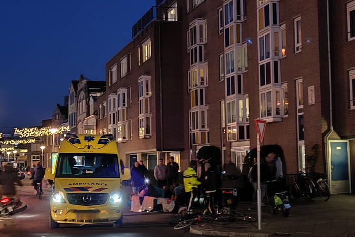 Fietser gewond bij botsing met auto