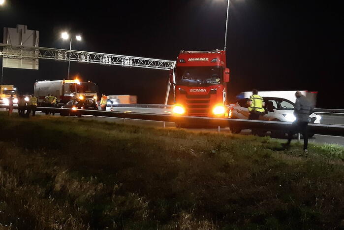 Botsing tussen vrachtwagen en auto