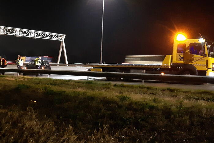 Botsing tussen vrachtwagen en auto