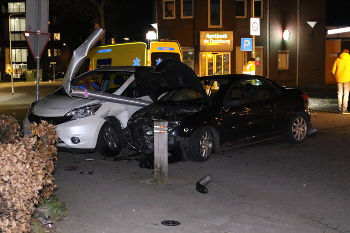 Enorme ravage na botsing, bestuurder aangehouden