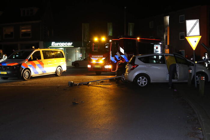 Enorme ravage na botsing, bestuurder aangehouden