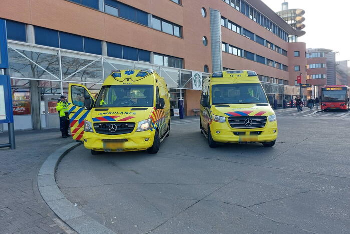Persoon gewond na ongeval op station