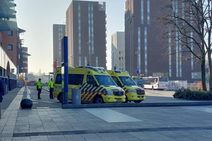 Persoon gewond na ongeval op station