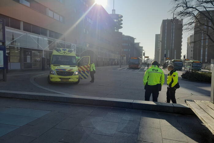 Persoon gewond na ongeval op station