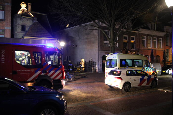 Dode en meerdere gewonden bij steekpartij