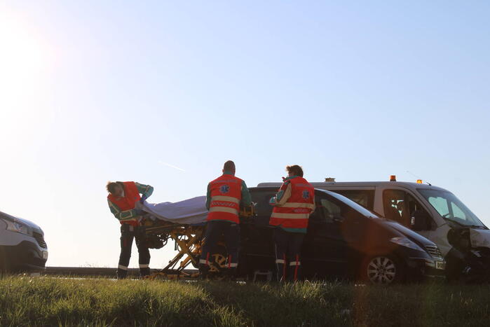 Inzittende bekneld na kettingbotsing