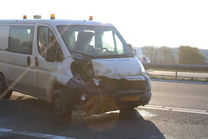 Inzittende bekneld na kettingbotsing