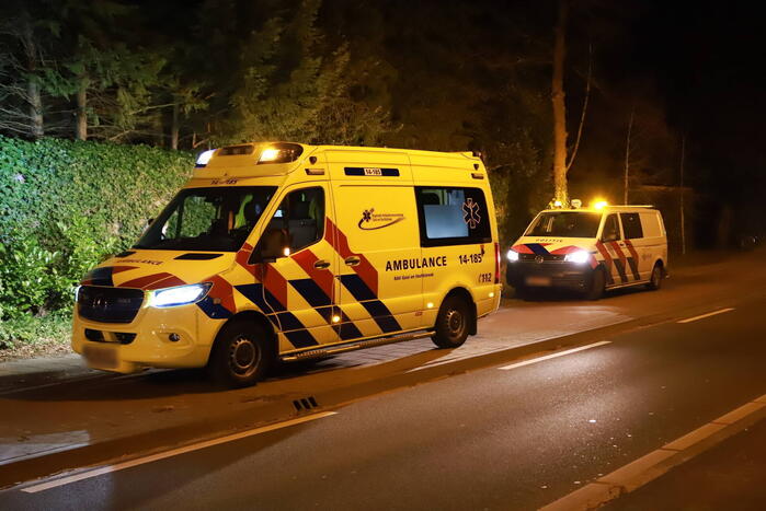 Schade na botsing tussen brommerrijders