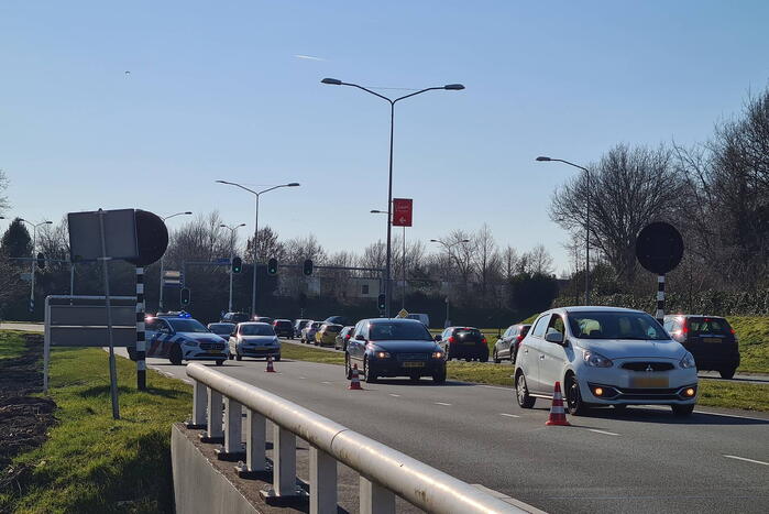 Kop-staart botsing zorgt voor veel schade