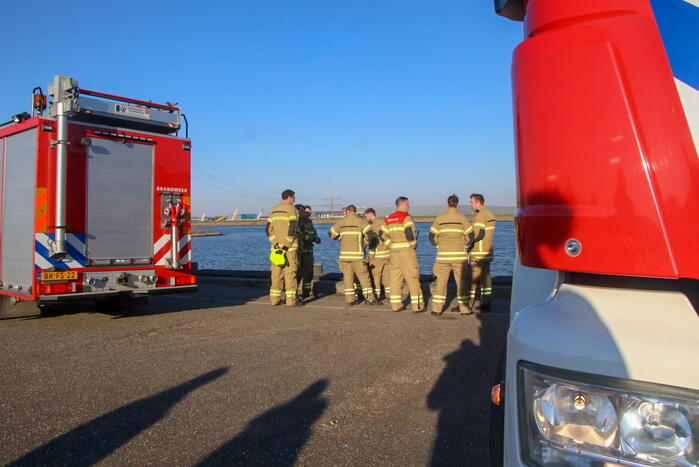 Schip stuurloos na problemen in machinekamer