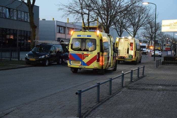 Gewonden bij ongeval tussen auto en motorscooter