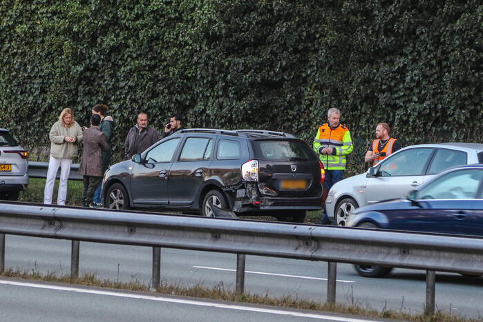 Vijf auto's betrokken bij ongeval op snelweg