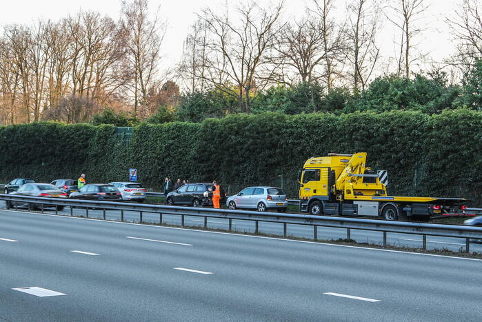 Vijf auto's betrokken bij ongeval op snelweg
