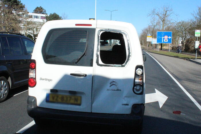 Drie voertuigen betrokken bij botsing