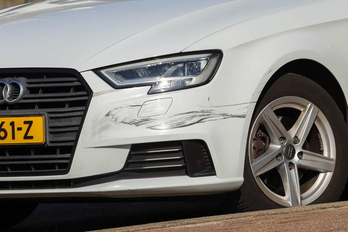 Vrouw raakt gewond bij verkeersongeval