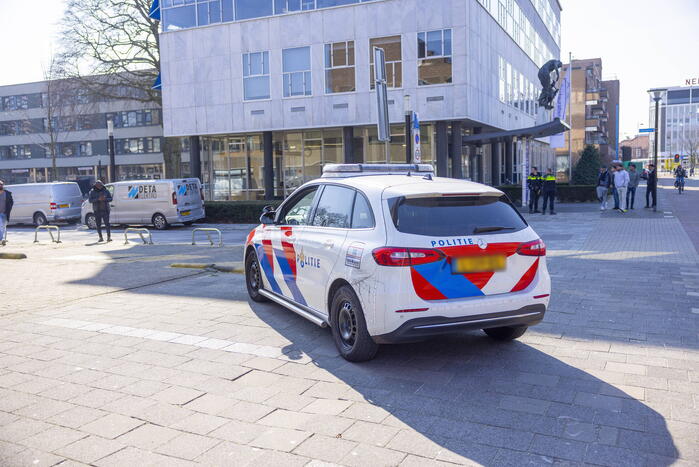 Vrouw raakt gewond bij verkeersongeval