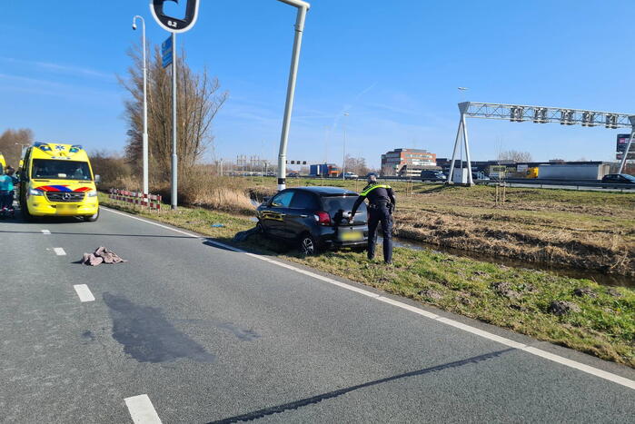 Auto total-loss na botsing op stoplicht