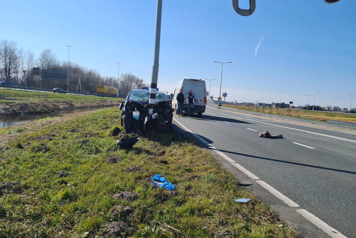 Auto total-loss na botsing op stoplicht