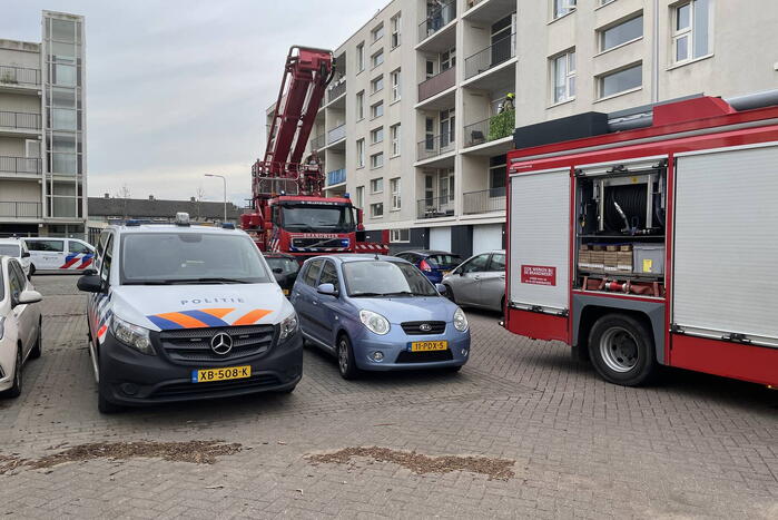 Brand op tweede verdieping van portiekflat