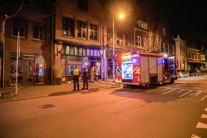 Rookontwikkeling vanwege brand in restaurant Tollius