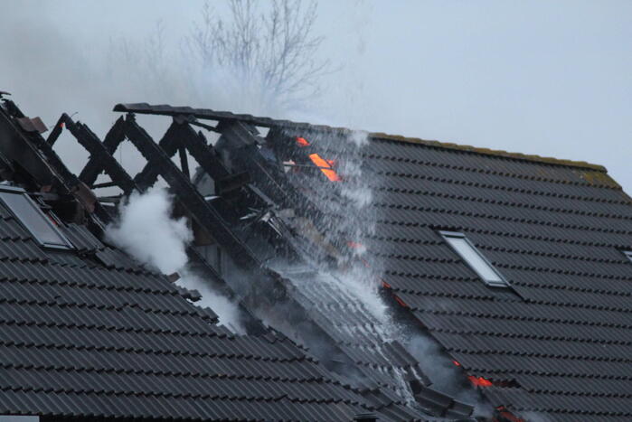 Meerdere woningen onbewoonbaar vanwege brand