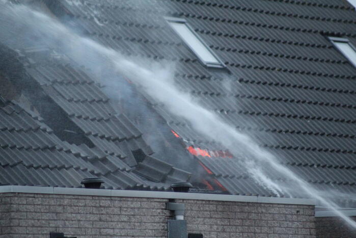 Meerdere woningen onbewoonbaar vanwege brand