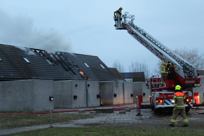 Meerdere woningen onbewoonbaar vanwege brand