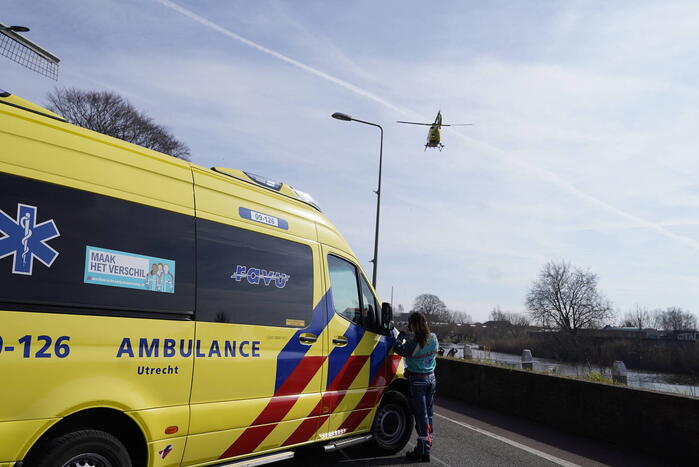 Traumahelikopter landt voor incident in woning