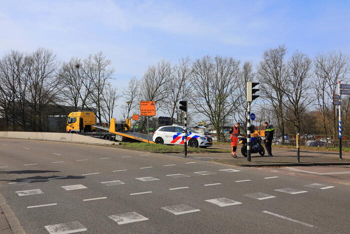 Motor flink beschadigd bij ongeval op Koppelbrug