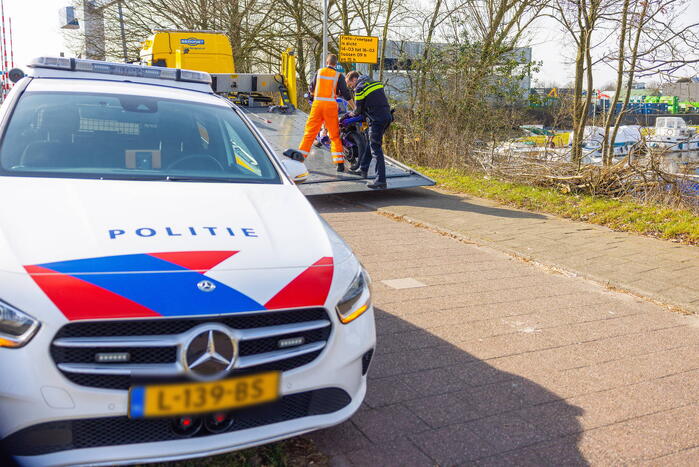 Motor flink beschadigd bij ongeval op Koppelbrug
