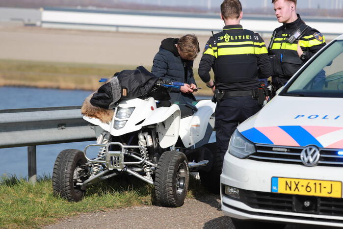 Gewonde na botsing tussen quad en scooters