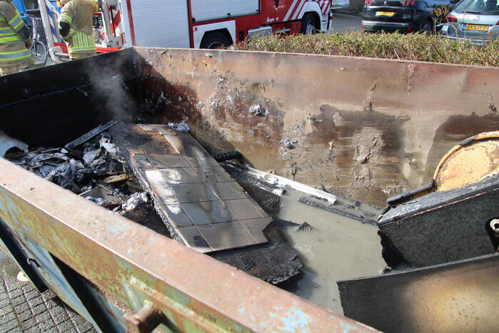 Brand in bouwcontainer