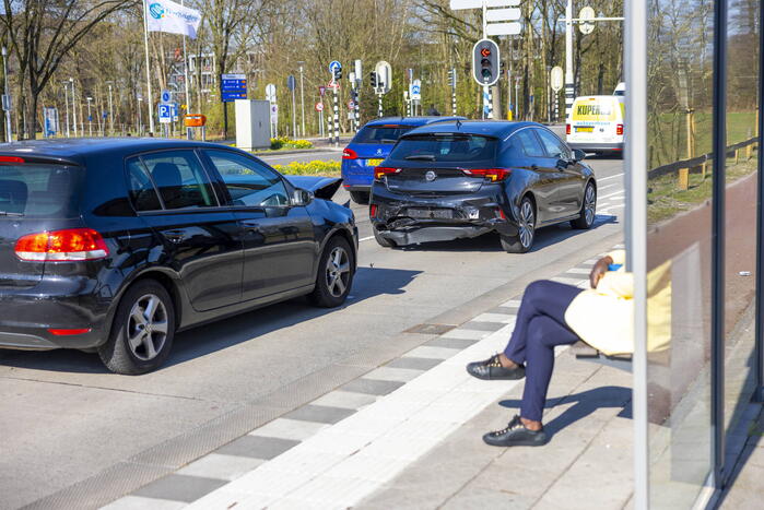 Kop-staart botsing voor Meander ziekenhuis
