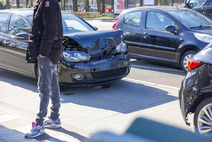 Kop-staart botsing voor Meander ziekenhuis
