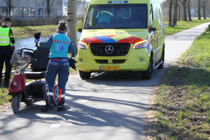 Persoon op scootmobiel gewond bij botsing met fietser