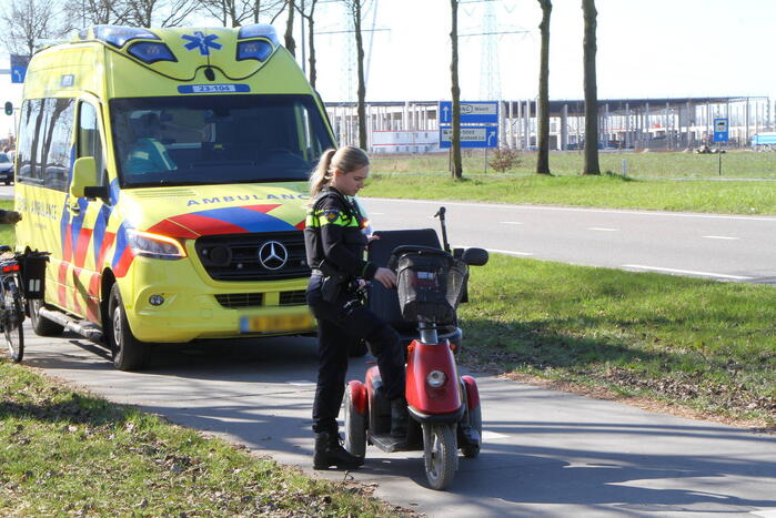 Persoon op scootmobiel gewond bij botsing met fietser